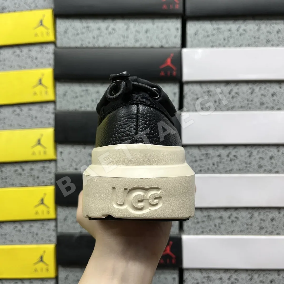 어그 [OT] 블랙 209033 UGG 상세 이미지 4