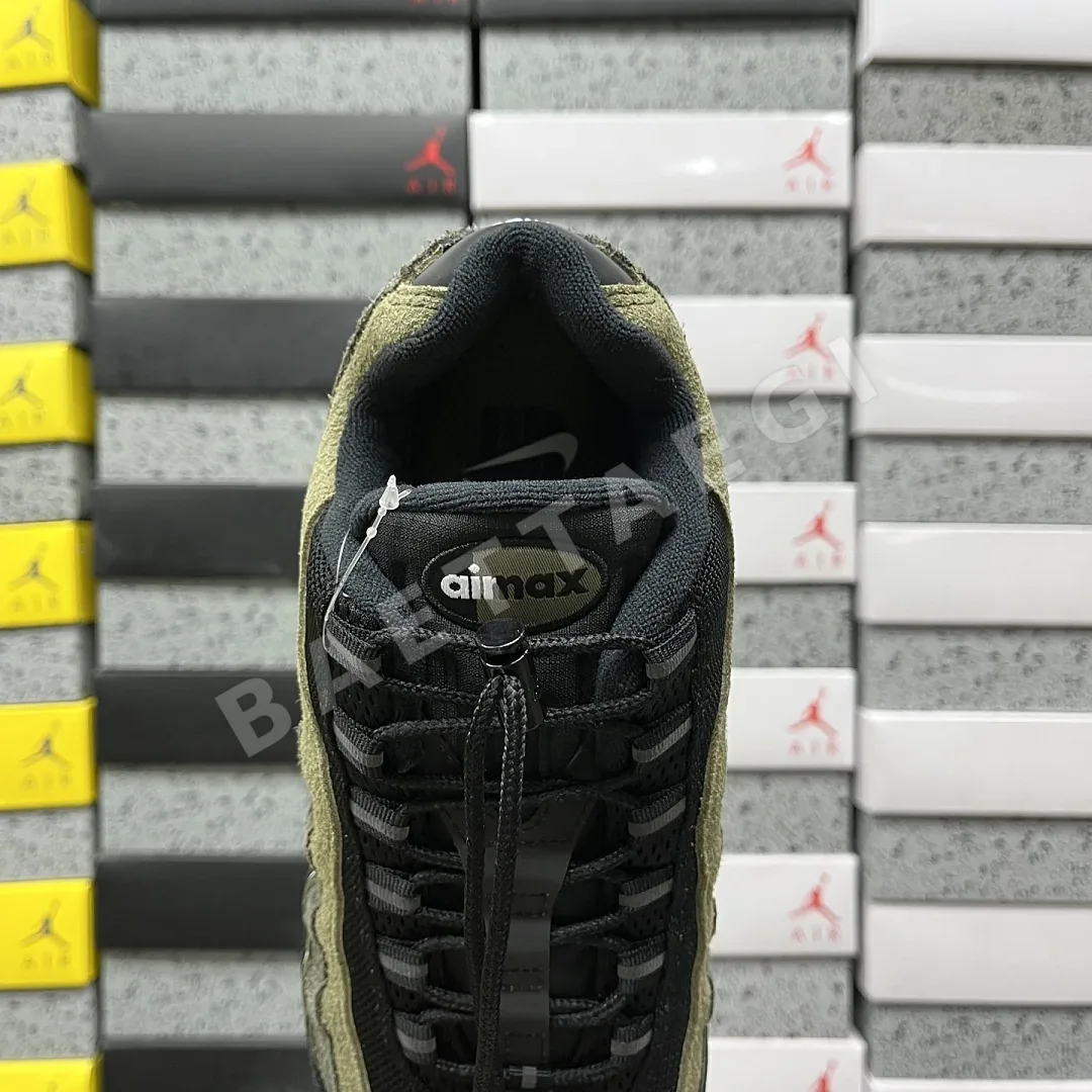 나이키 [KZ2.0] 에어 맥스 95 SP IB4523-200 201675 Nike Air Max 95 SP Undefeated Geo La 상세 이미지 10