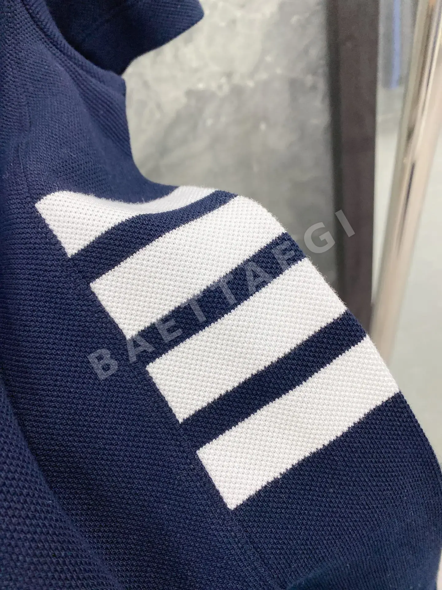 톰브라운 여성 반팔 상세 이미지 4