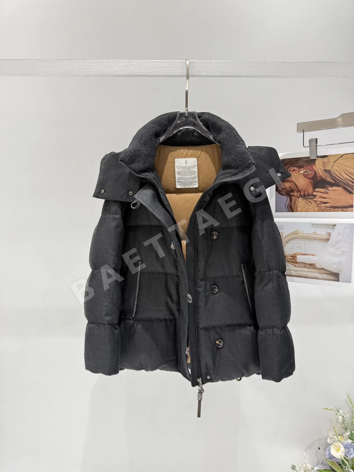 브루넬로쿠치넬리 오트쿠튀르 공방(Métiers d'Art) 컬렉션 패딩 상세 이미지 3