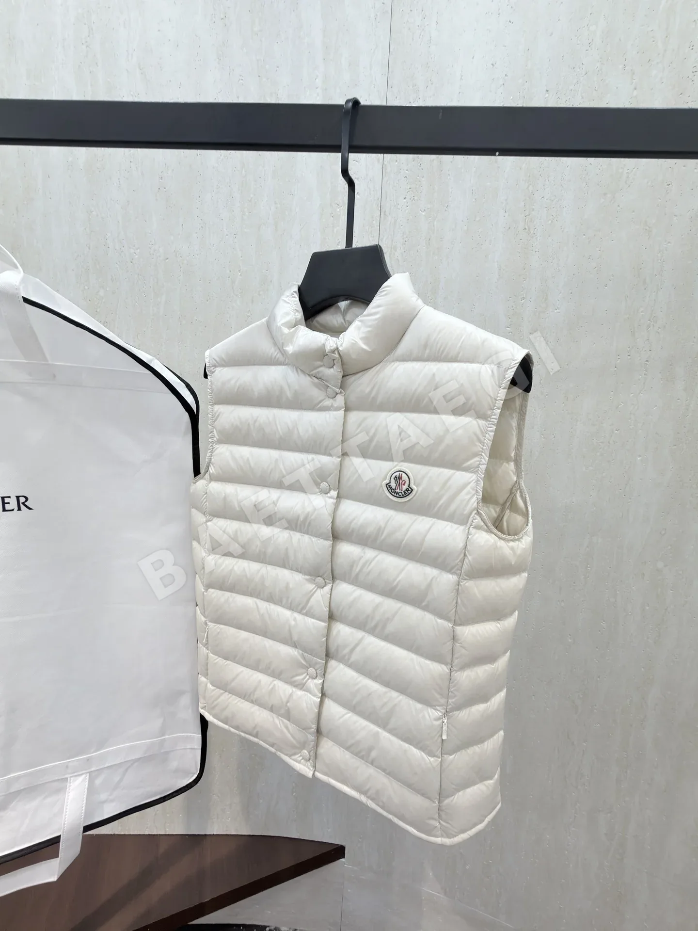 몽클레르 여성 조끼 상세 이미지 6