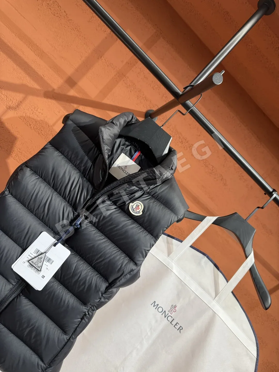 몽클레르 여성 화이트 덕다운 조끼 상세 이미지 6
