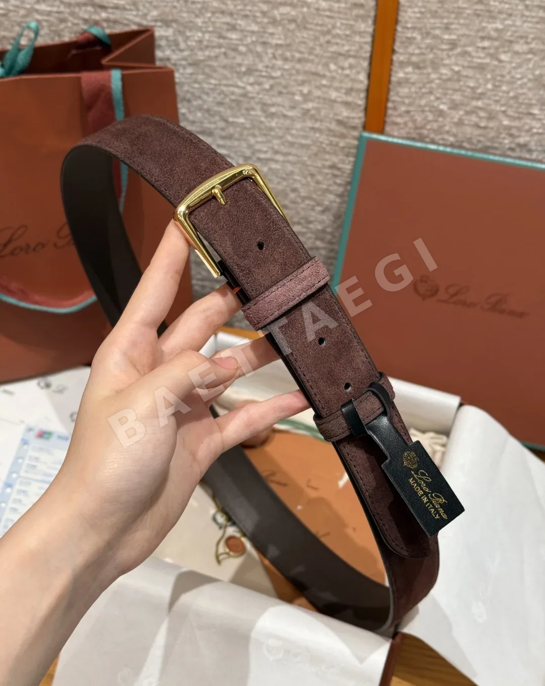 로로피아나 알사벨 송아지가죽 스웨이드 남성 벨트 상세 이미지 9