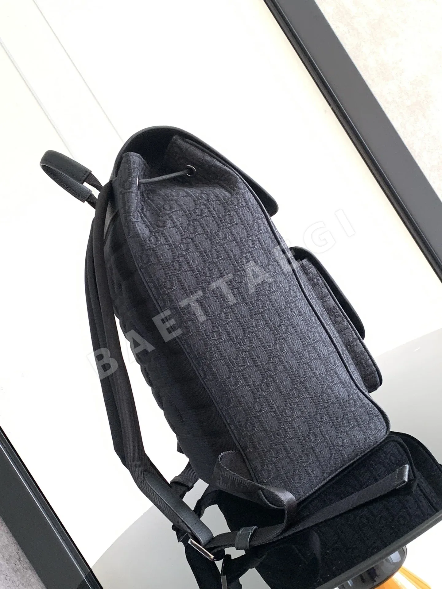 디올 새들 백팩 상세 이미지 2