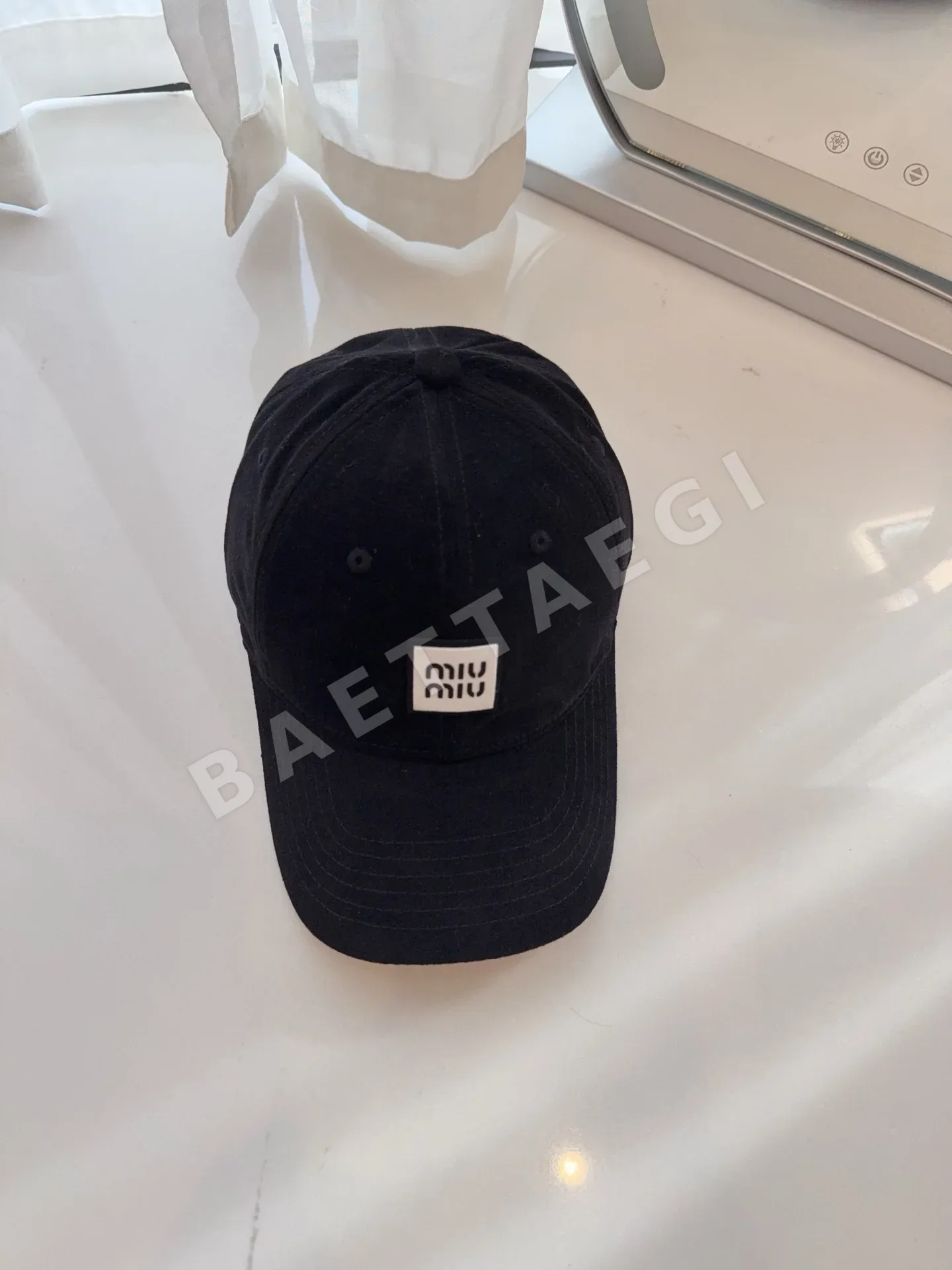 미우미우 로고 캡 81343