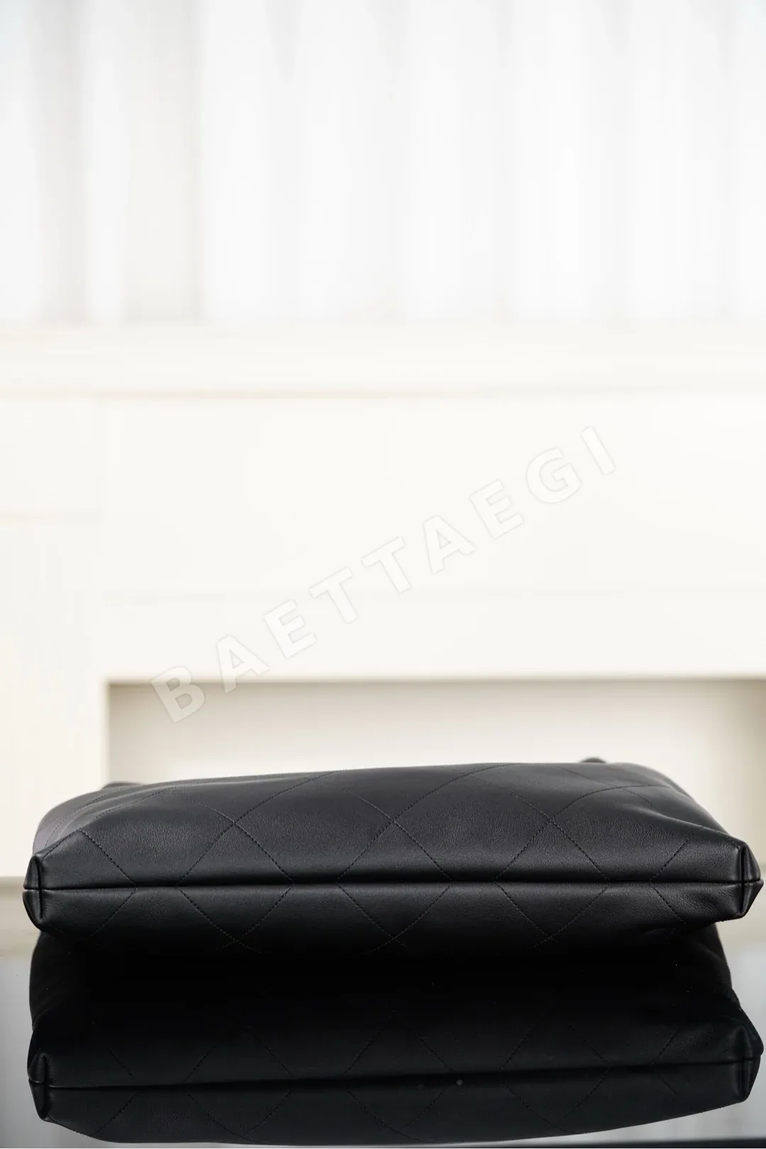 샤넬 히피 파이 송아지가죽 숄더백 상세 이미지 9