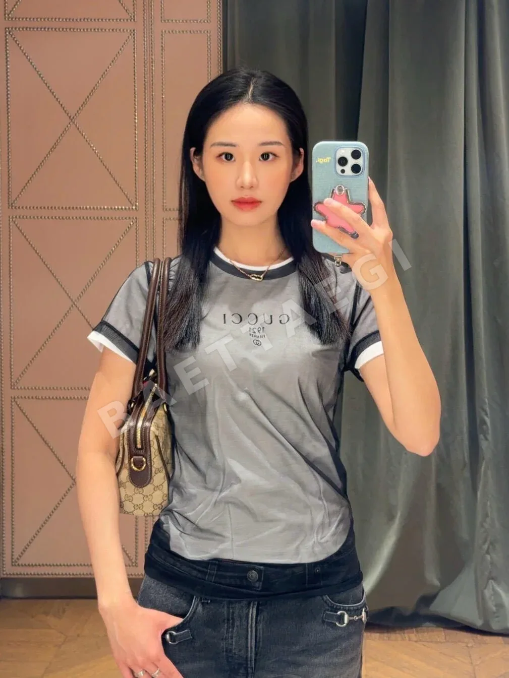 구찌 레이어드 코튼 로고 반팔 티셔츠 상세 이미지 4