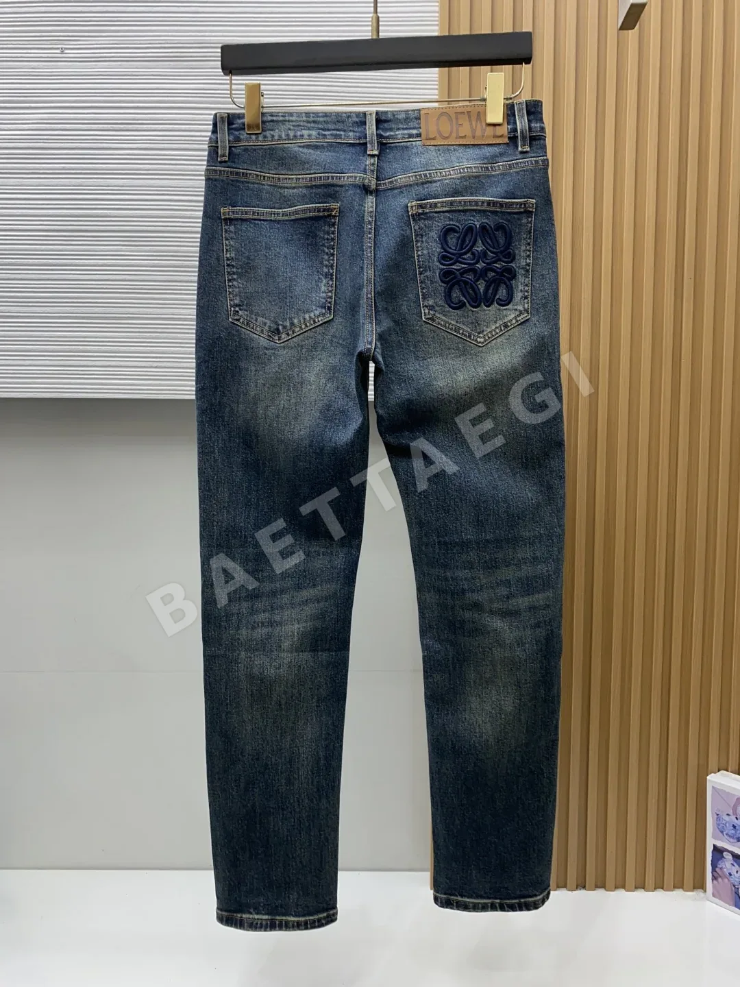 로에베 남성 도시적 슬림핏 바지 상세 이미지 8