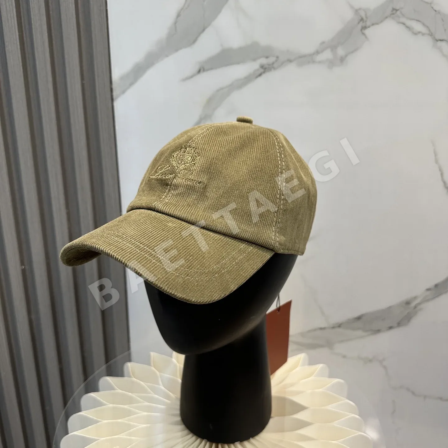 로로피아나 코듀로이 베이스볼 캡 179646