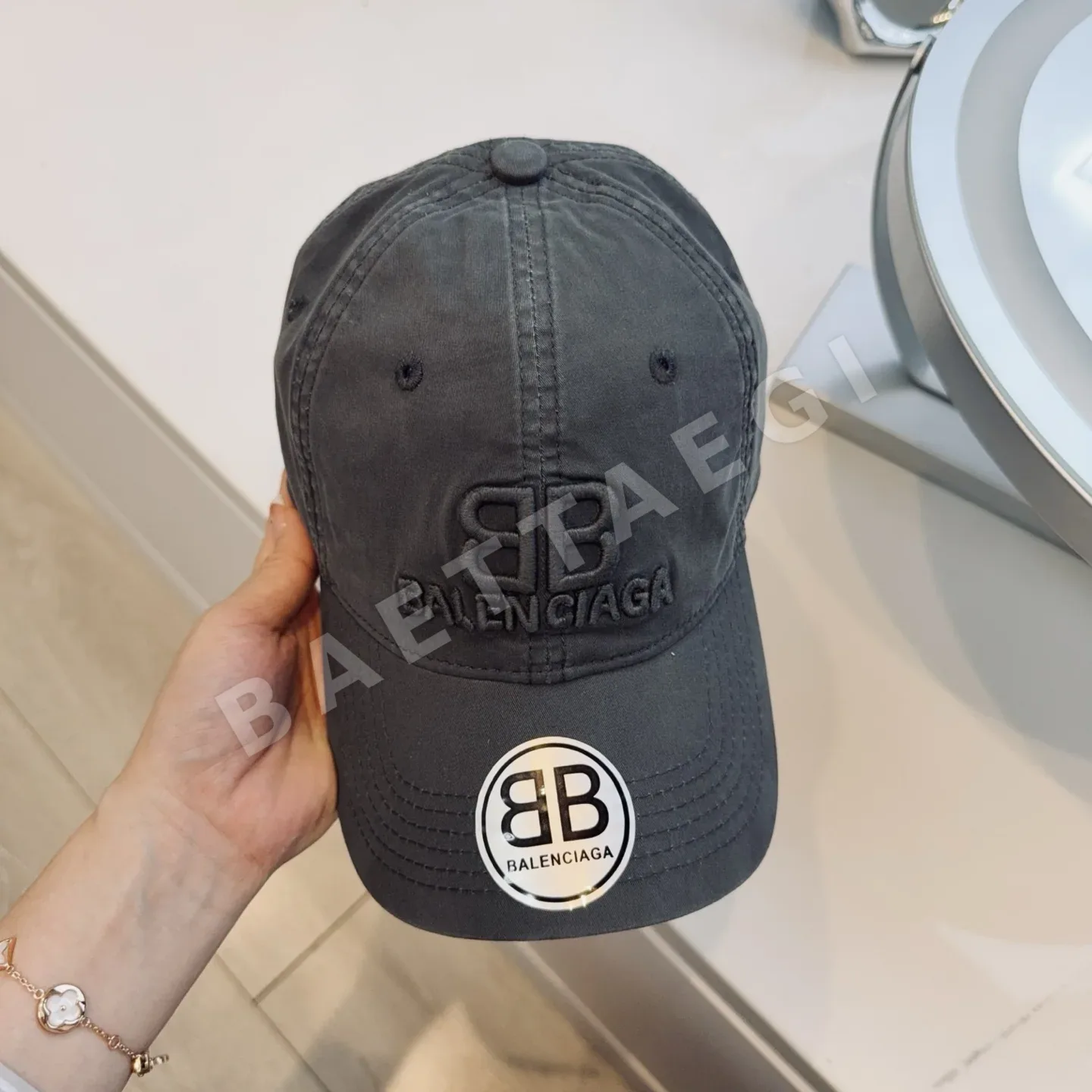발렌시아가 워시드 코튼 어부 모자 상세 이미지 8