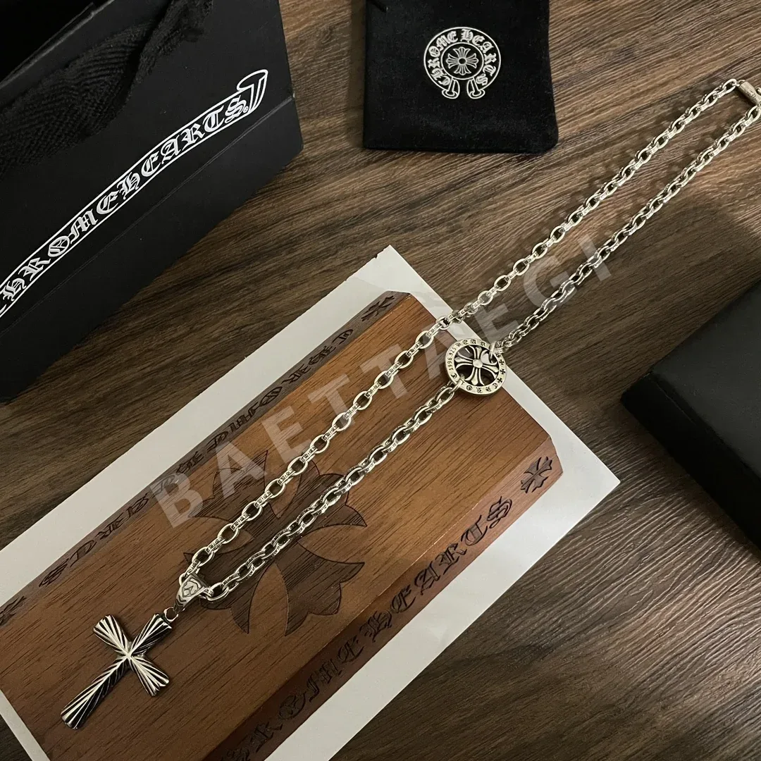 크롬하츠 클래식 레트로 크로스 펜던트 목걸이 상세 이미지 4