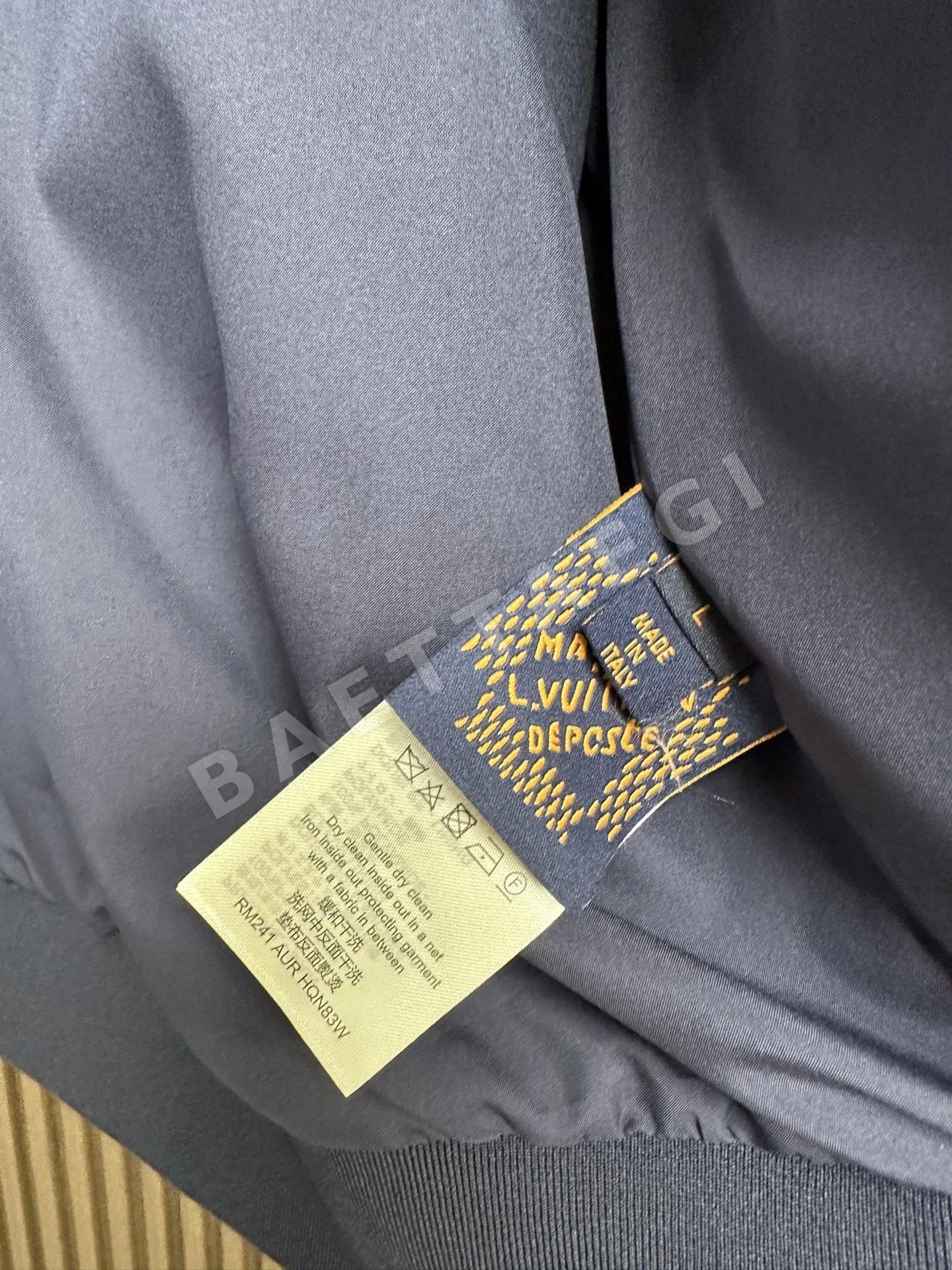 루이비통 네이비 블루 버건디 자켓 상세 이미지 9