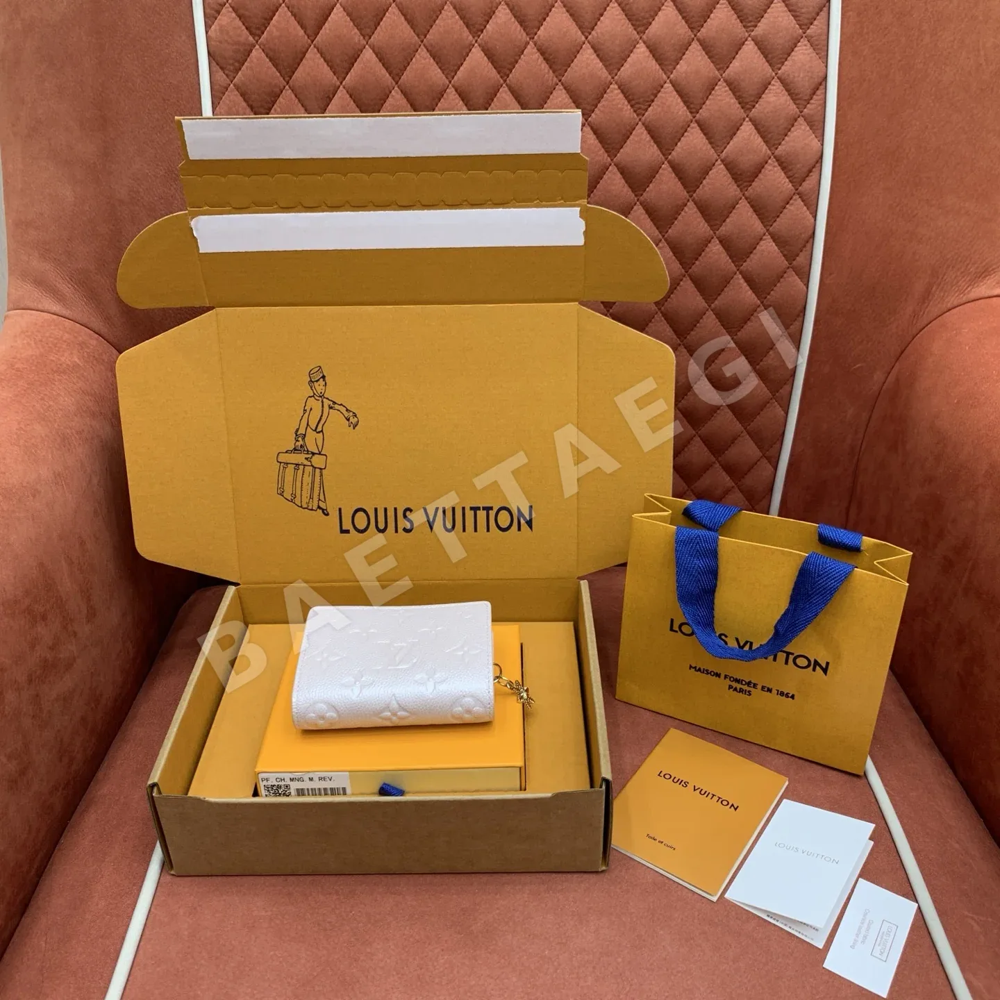 루이비통 간이 지갑 M27072 19619