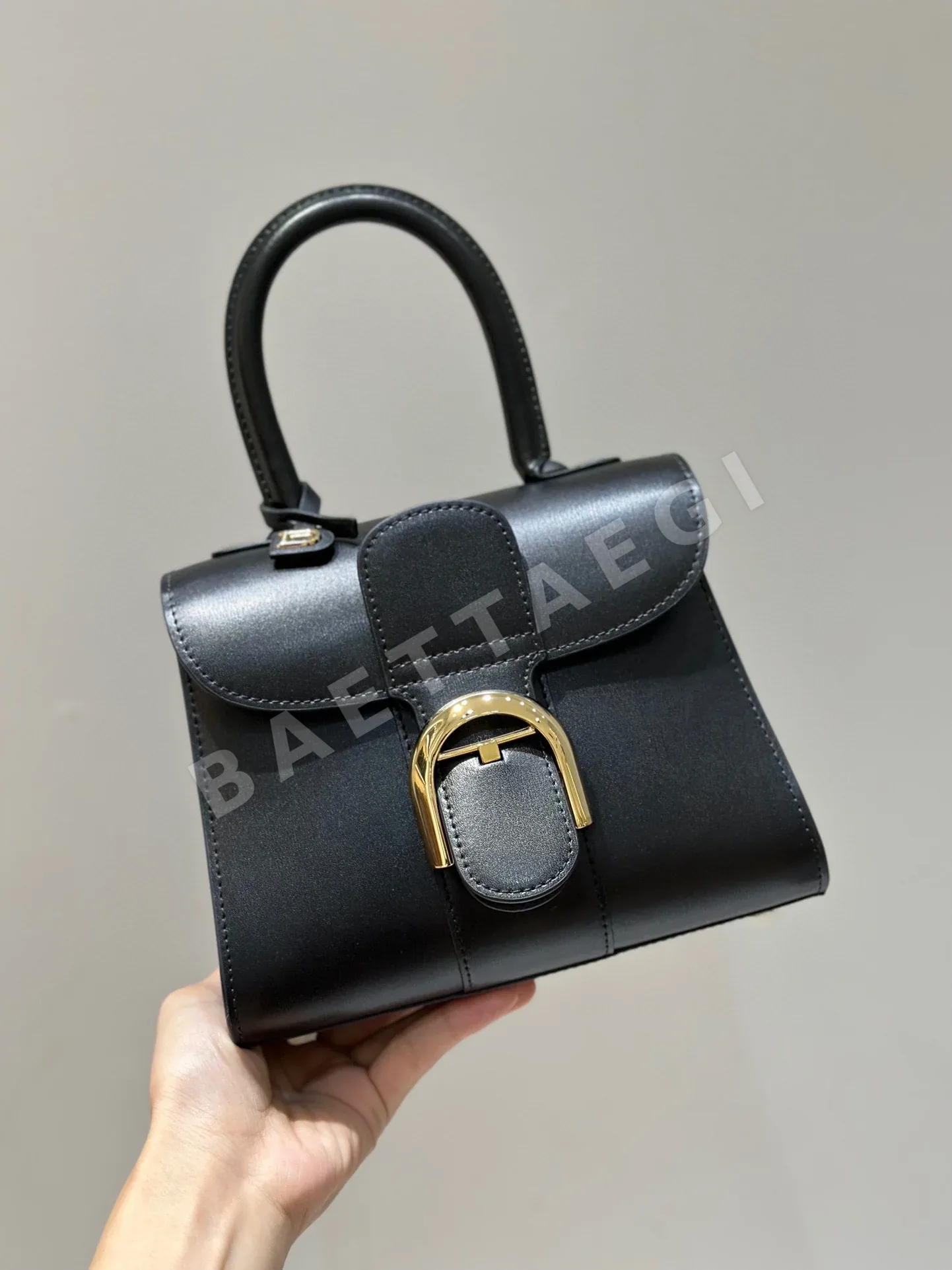 델보 램스킨 숄더백 상세 이미지 2