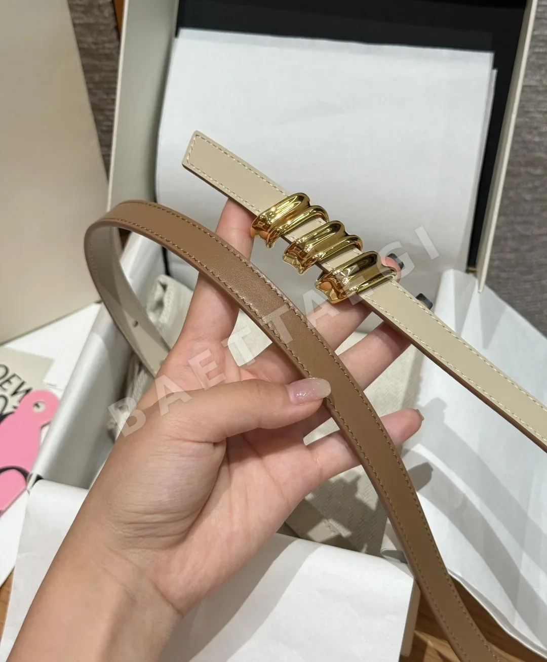 로에베 코일 금속장식 소가죽 벨트 상세 이미지 5