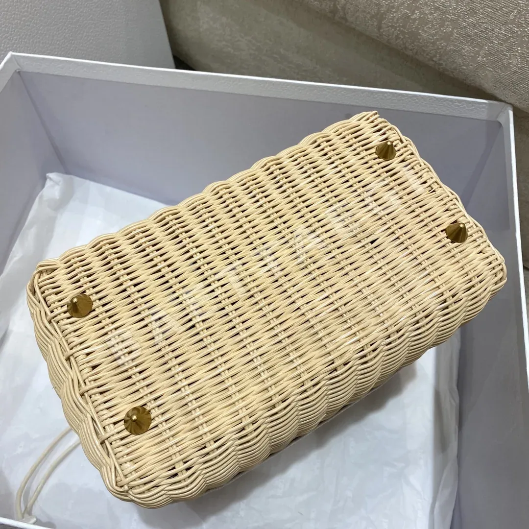 디올 레이디 우븐 라탄 비치백 상세 이미지 7