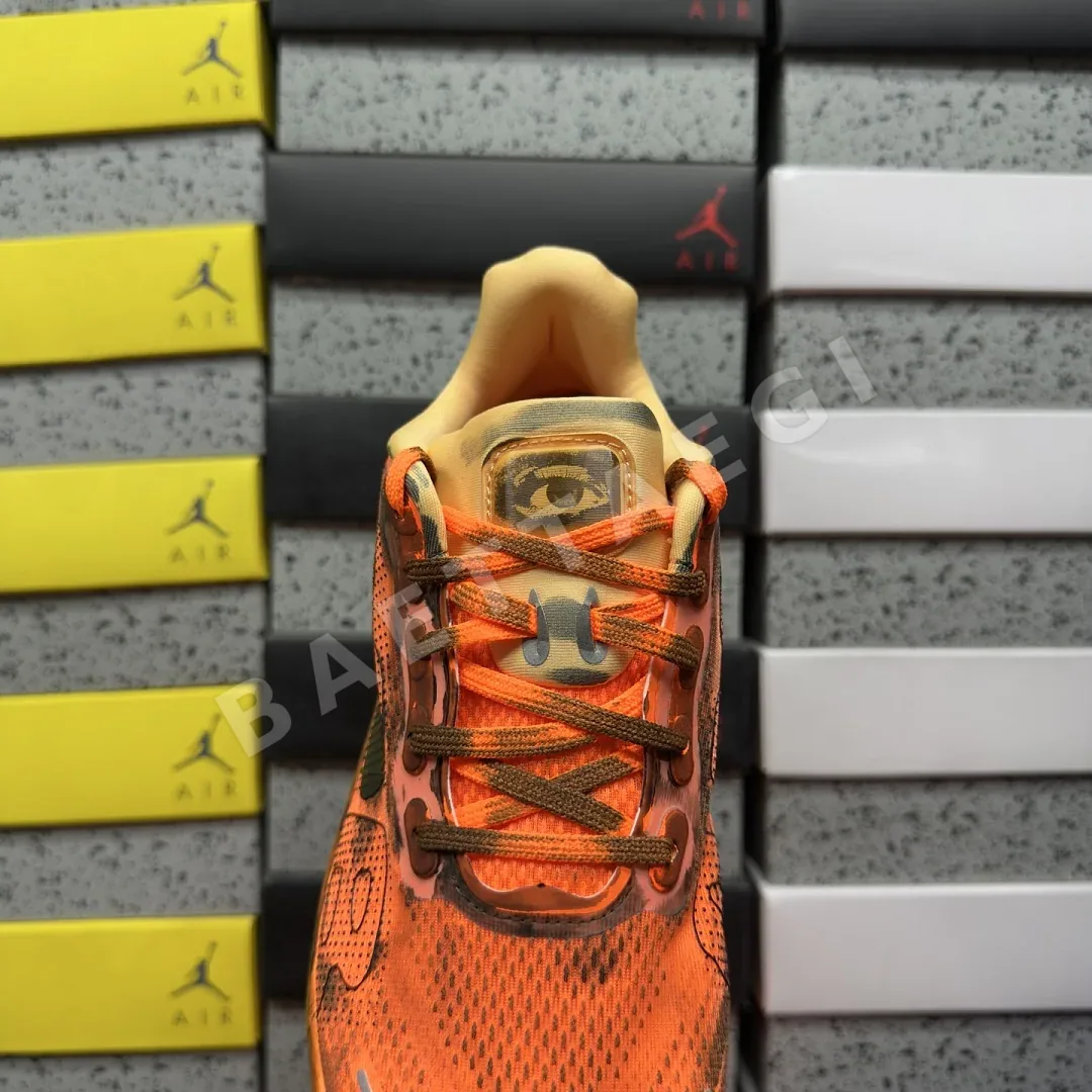 나이키 [M] 보메로 프리미엄 IQ7166-800 201746 Nike Vomero Premium Melitta Baumeister 상세 이미지 3