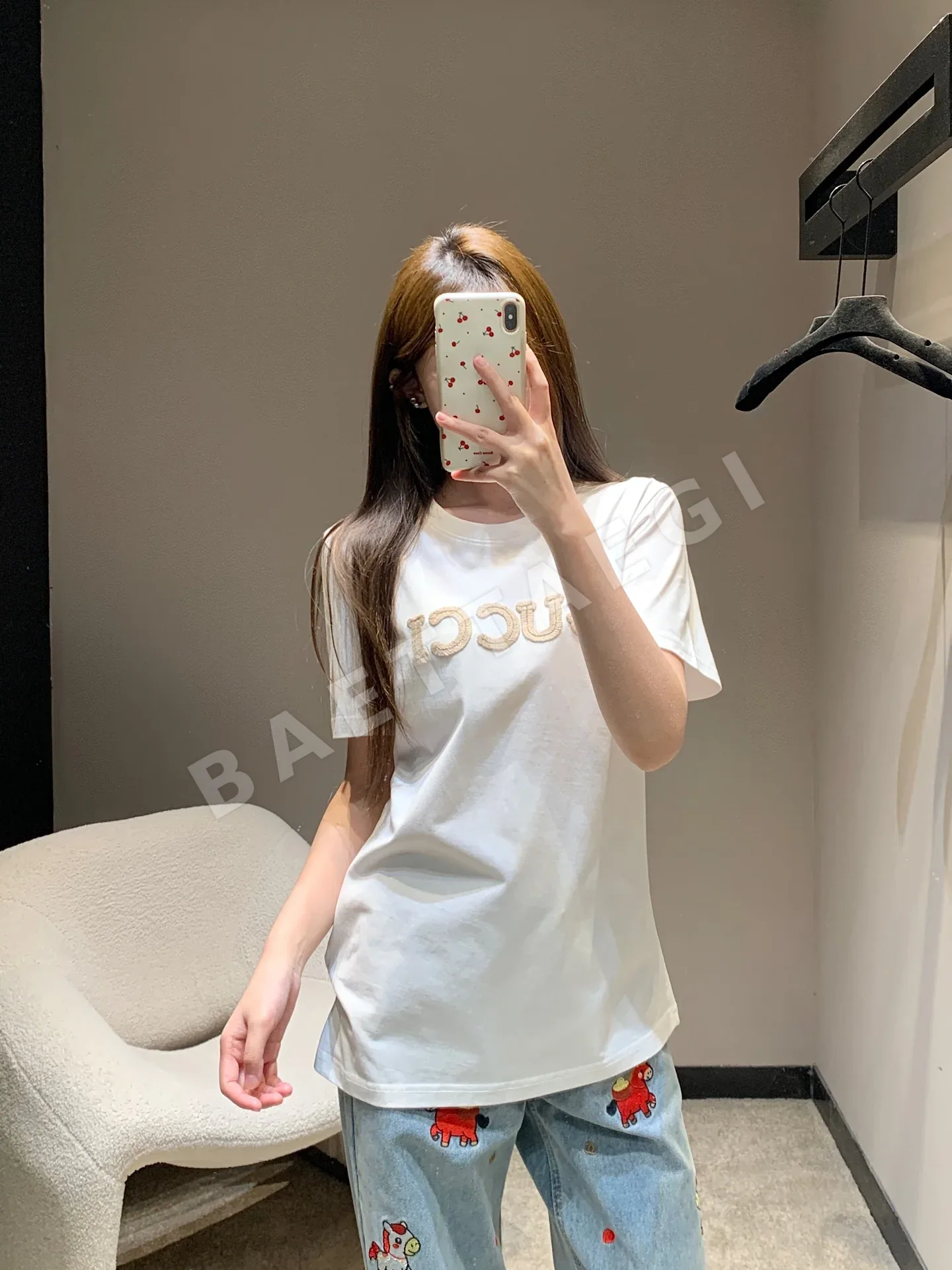구찌 레터 타월 자수 크루넥 반팔 티셔츠 상세 이미지 3