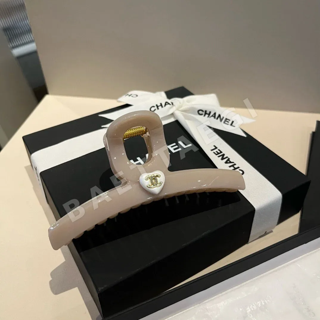 샤넬 헤어 클립 182783