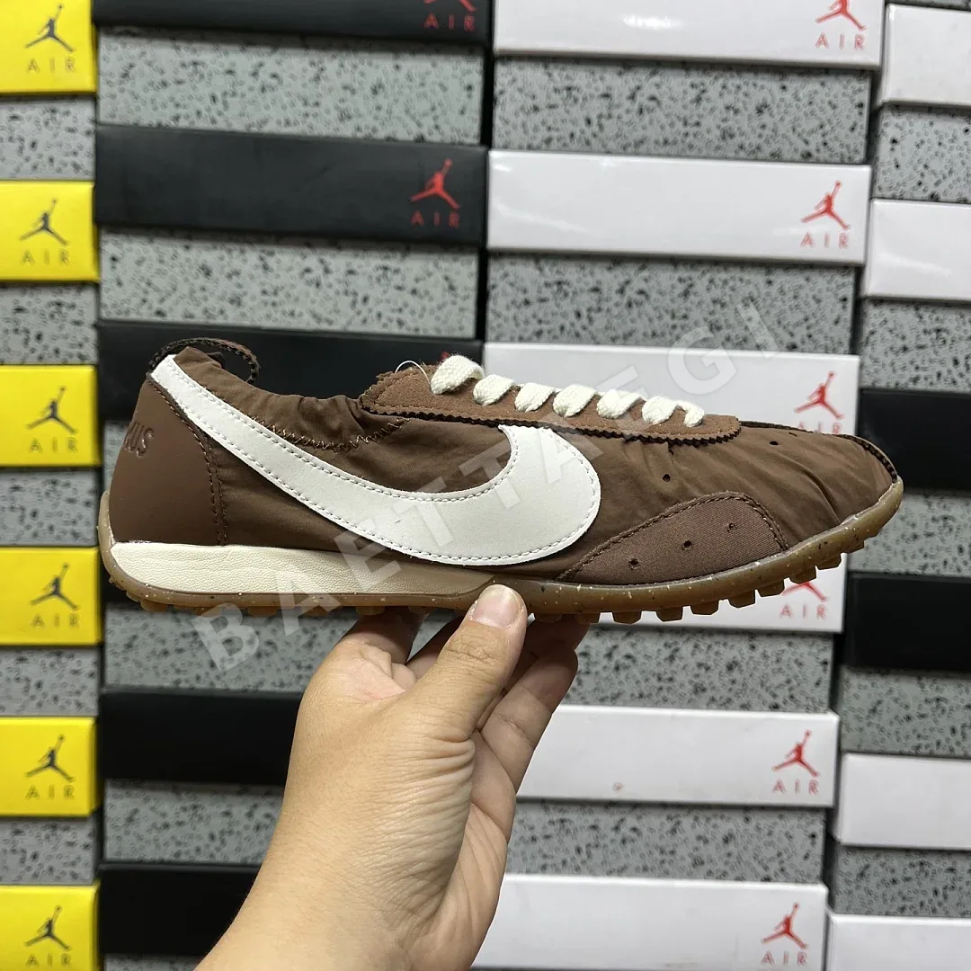 나이키 [YJ] HV8547-200 201603 Nike Moon Shoe SP Jacquemus Fauna Brown 상세 이미지 2