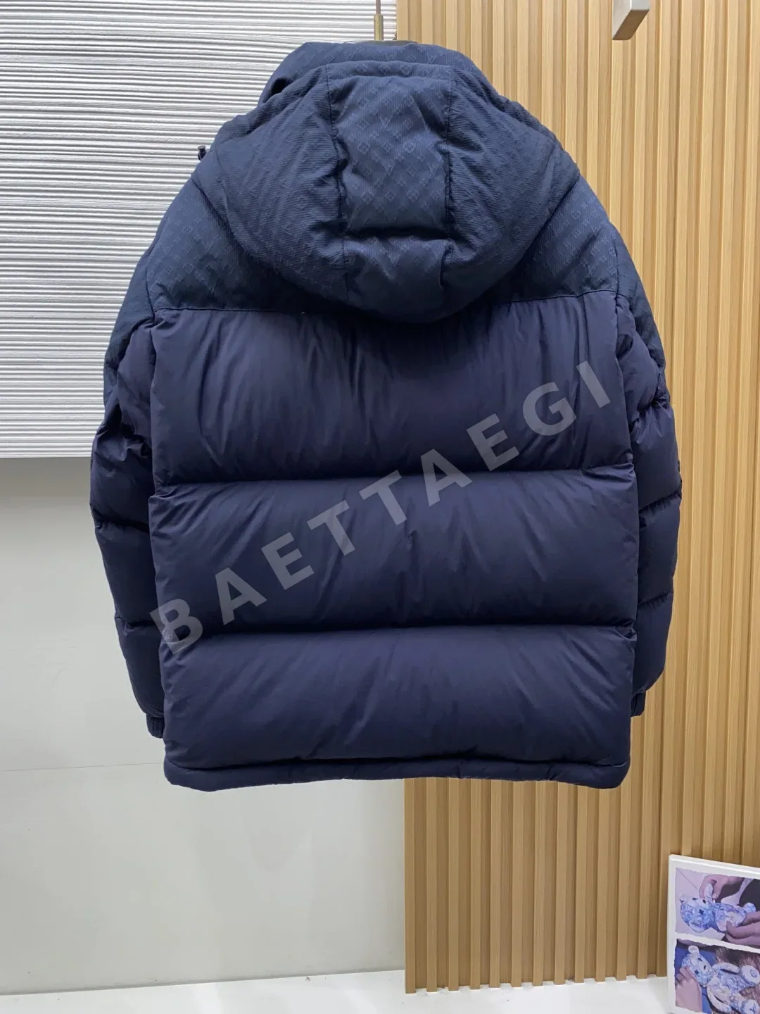 버버리 남성 화이트 덕다운 패딩 점퍼 상세 이미지 11