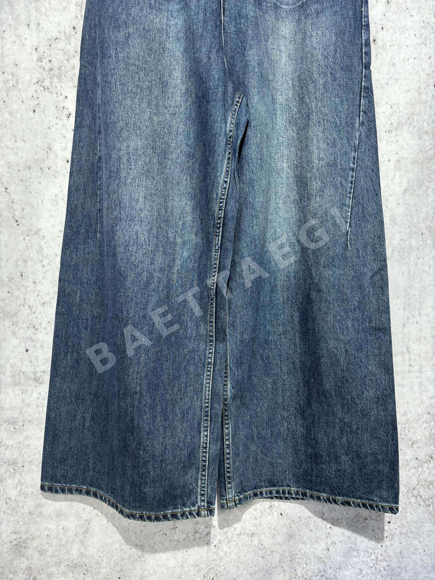 발렌시아가 배기 진 남성 바지 36240-F 상세 이미지 3