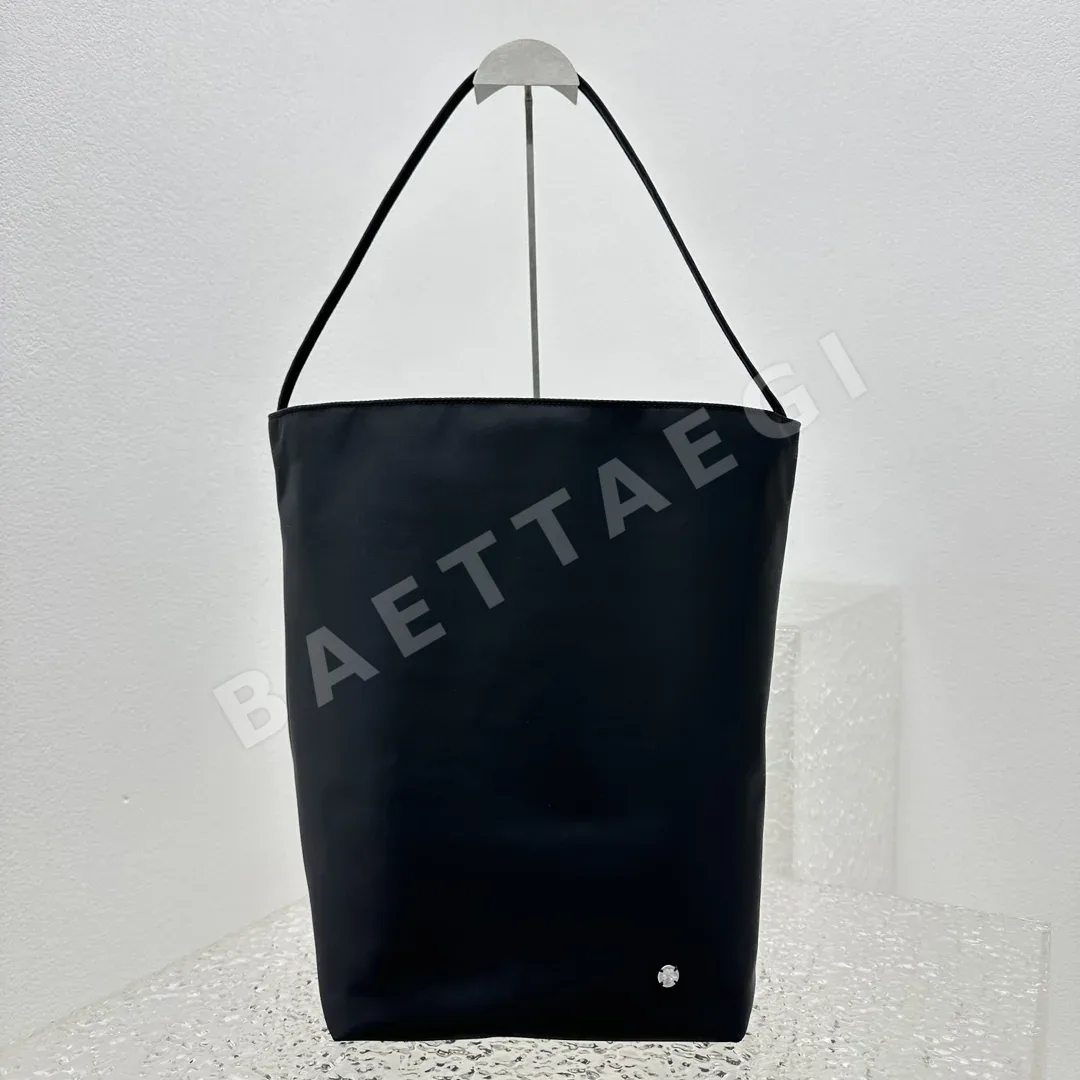 더로우 나일론 버킷 토트백 상세 이미지 2