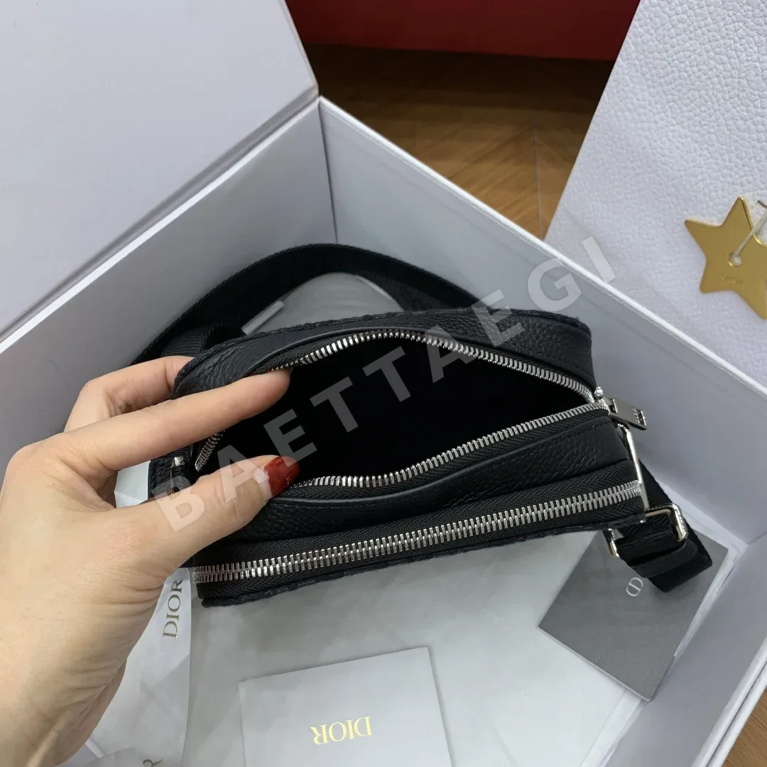 디올 오블리크 모노그램 카메라백 상세 이미지 8