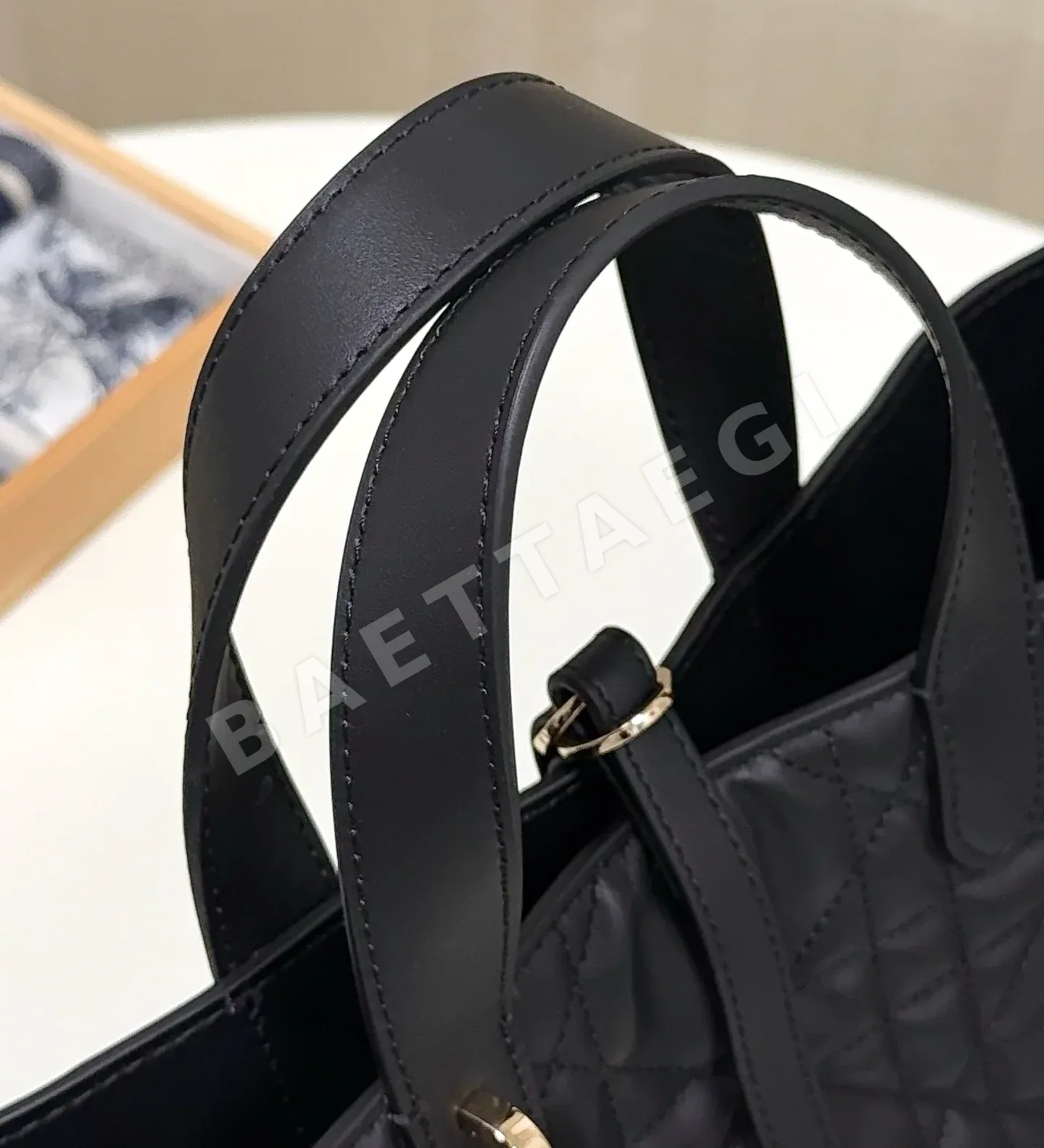 디올 뚜주흐 식료품 바스켓 가방 상세 이미지 8