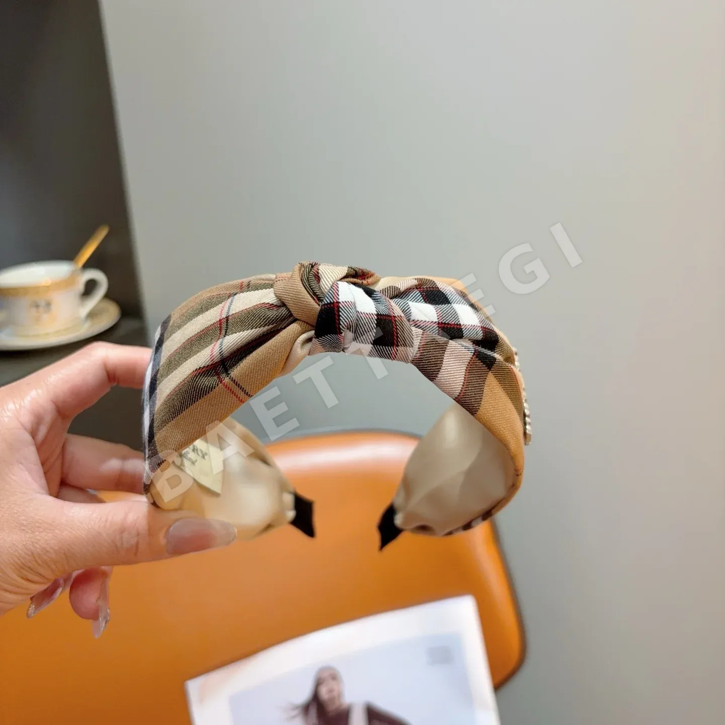 버버리 와이드 헤어밴드 상세 이미지 5