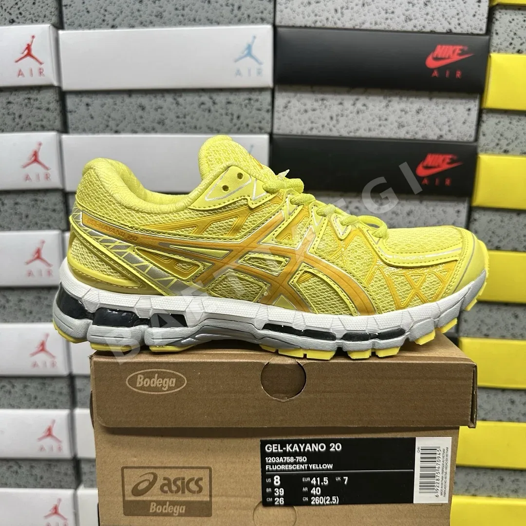 아식스 [KO] 젤 카야노 20 1203A758-750 200451 Asics Gel-Kayano 20 Banana Cream Chrome
