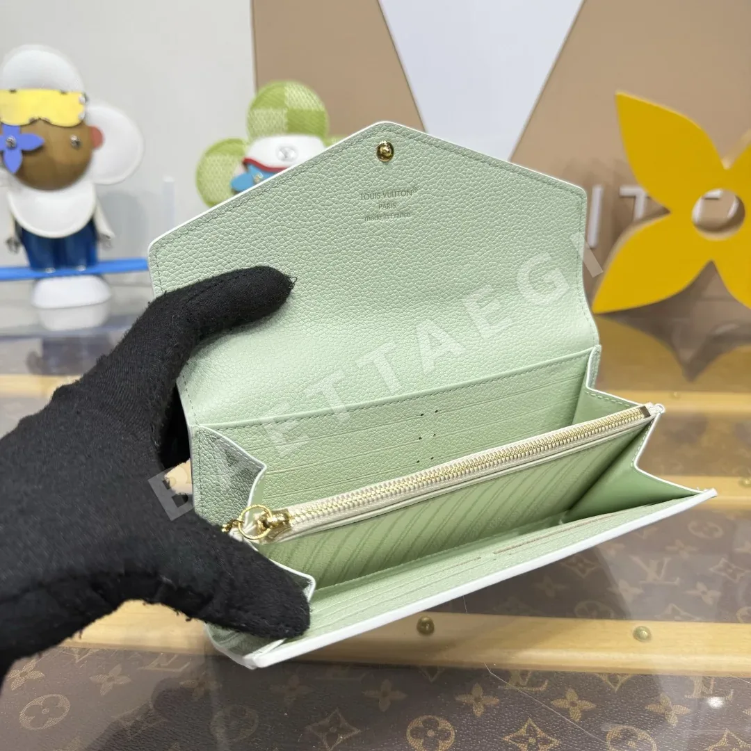 루이비통 민트 그린 가죽 지갑 상세 이미지 9