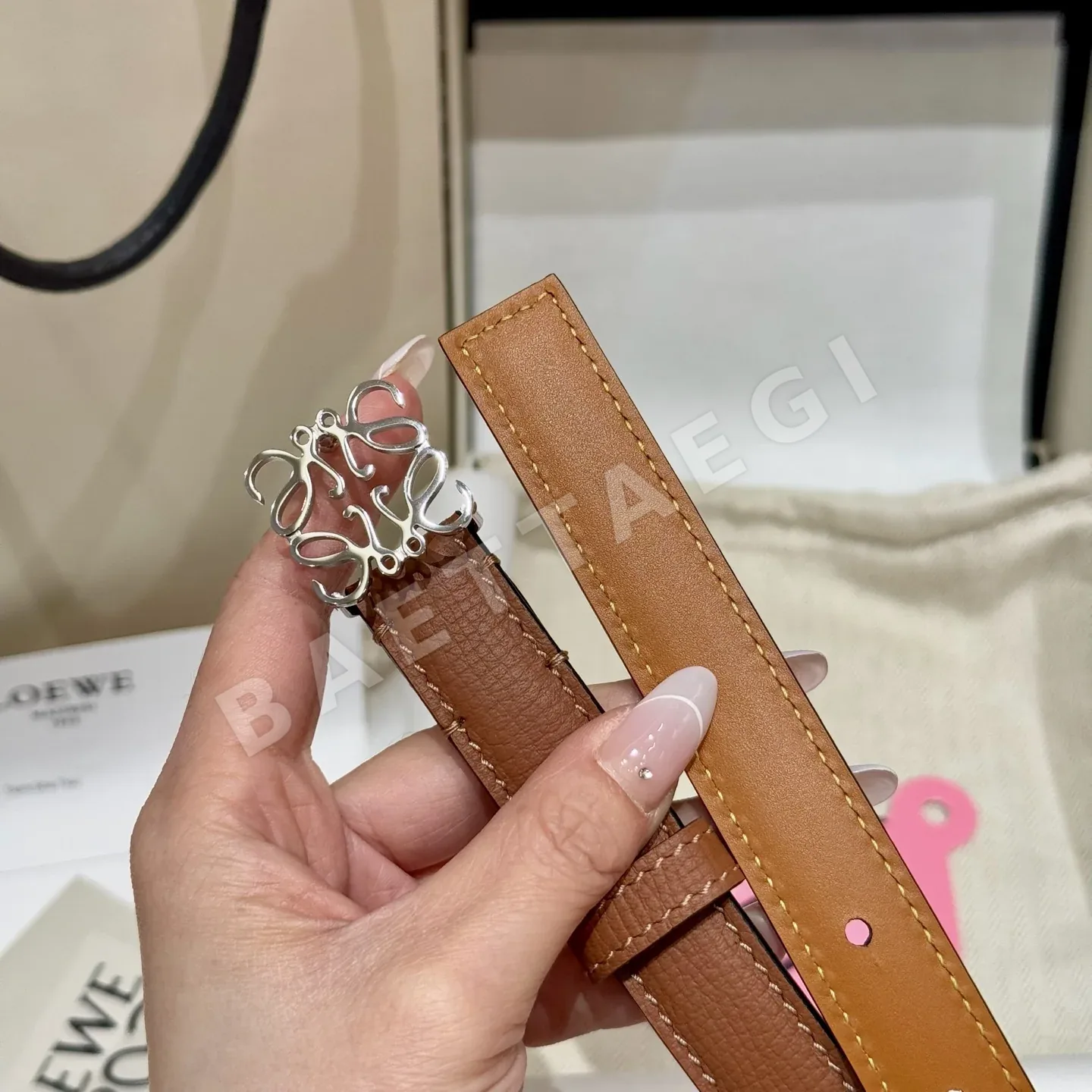로에베 앵커 가죽 벨트 상세 이미지 5
