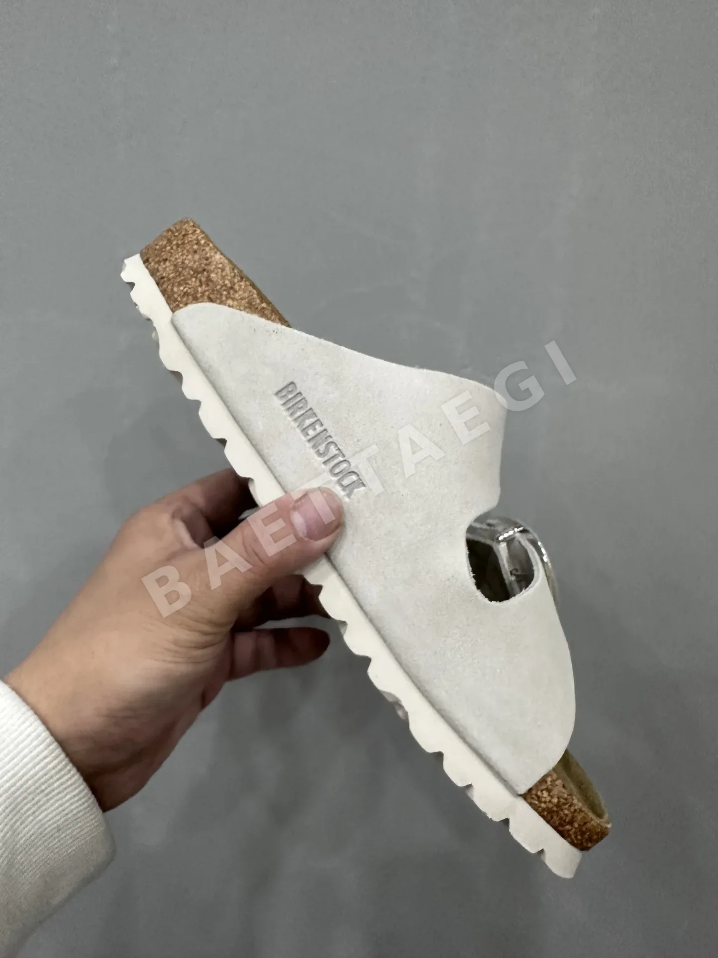 크롬하츠 샌들 그레이 스웨이드 더블 스트랩 상세 이미지 3