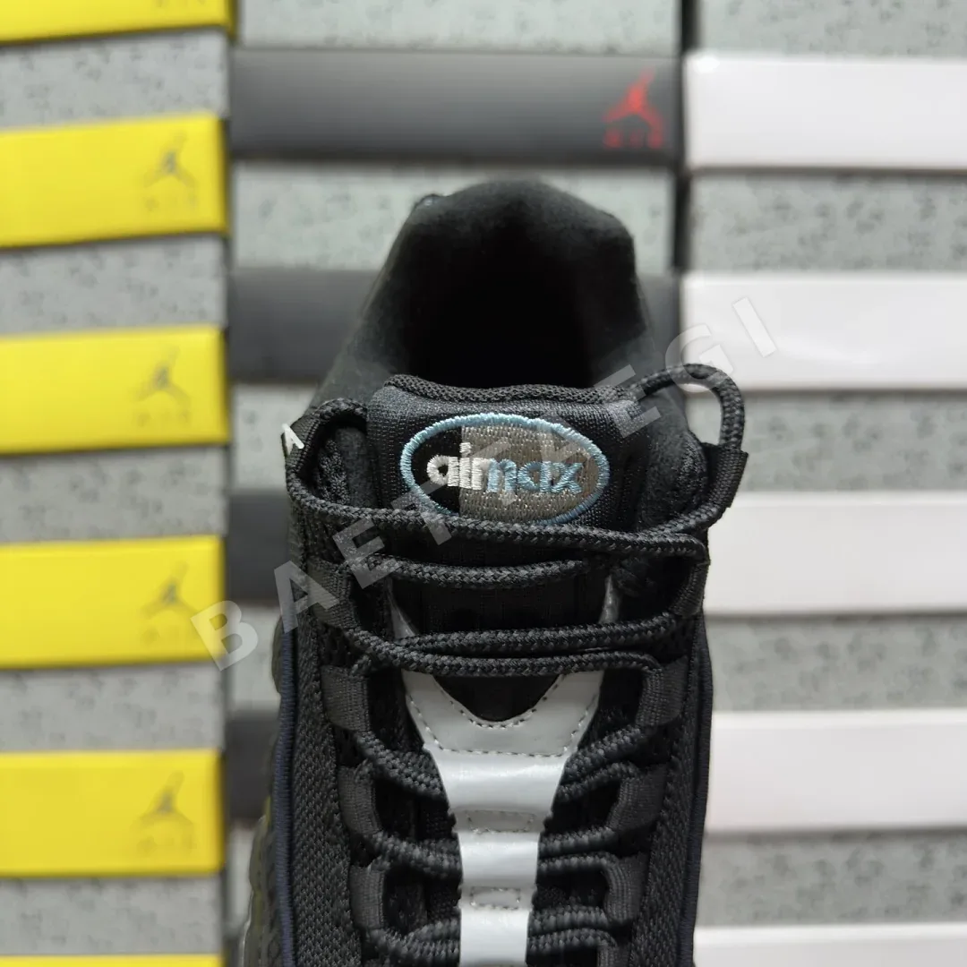 나이키 [WE] 에어 맥스 95 OG IB1667-004 201820 Nike Air Max 95 OG Big Bubble Smoky Blue 상세 이미지 5