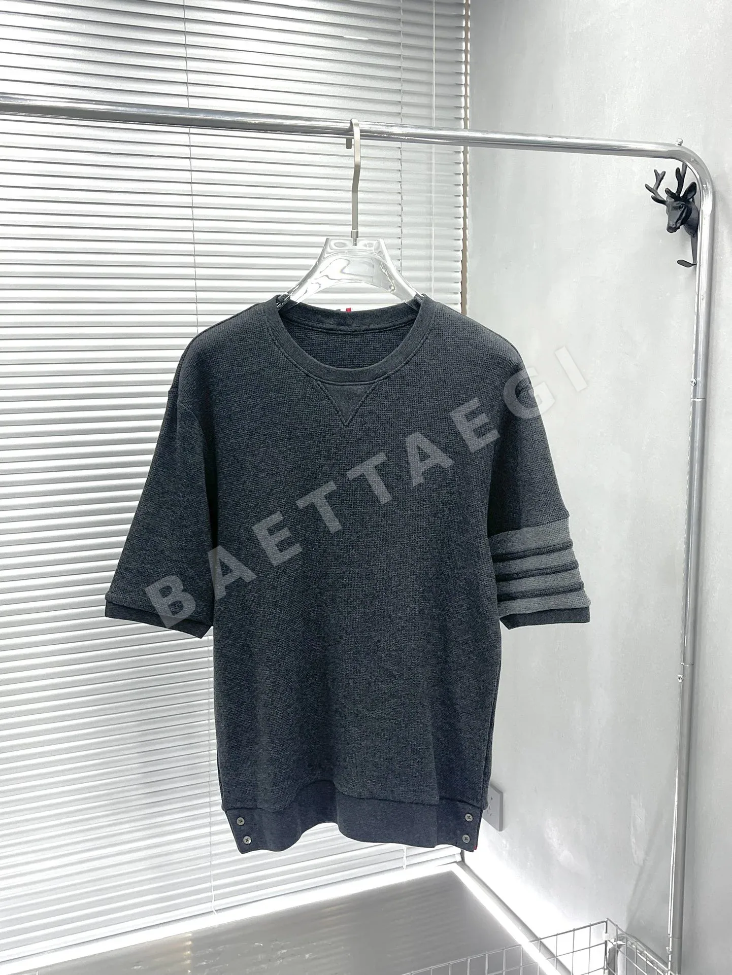 톰브라운 와플 니트 크루넥 코튼 반팔 셔츠 50398