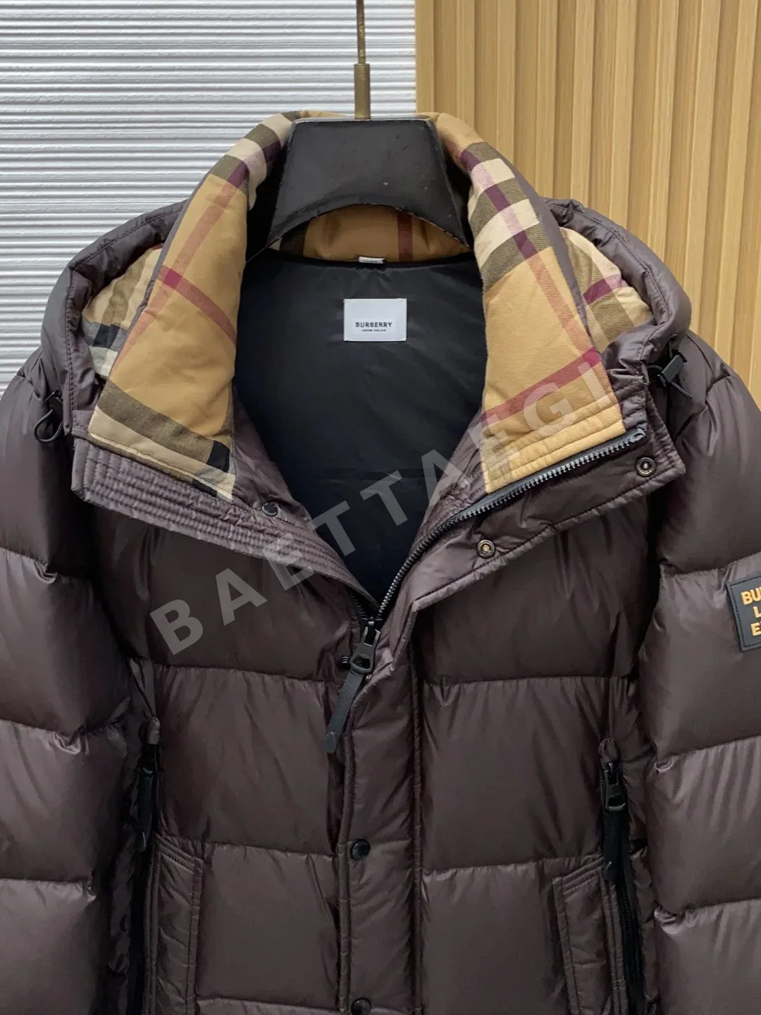 버버리 남성 덕다운 패딩 점퍼 상세 이미지 2