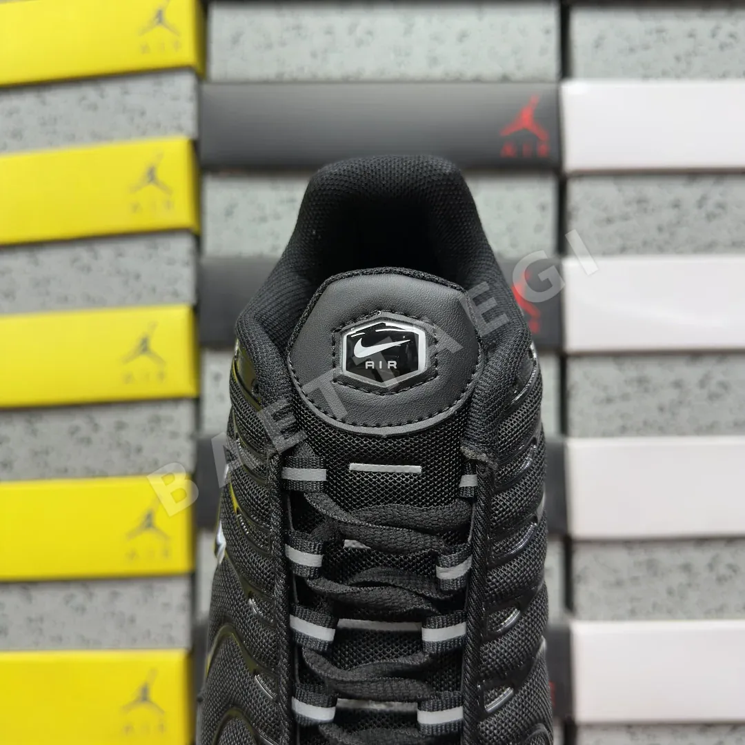 나이키 [BD] 에어 맥스 플러스 DM2362-001 201869 Nike Air Max Plus Black White 상세 이미지 7