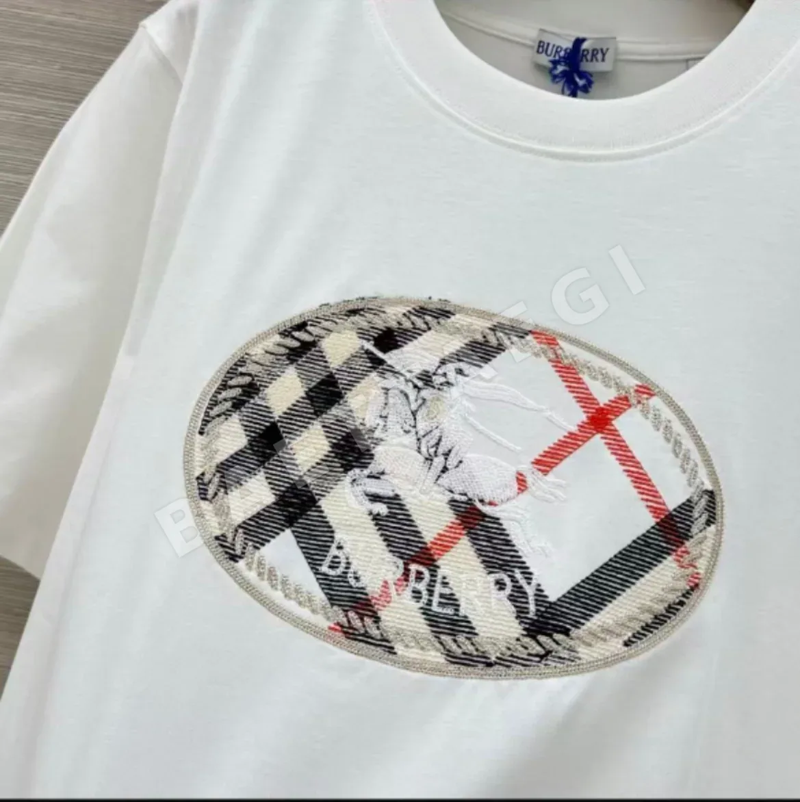 버버리 체크 코튼 십자수 반팔 티셔츠 상세 이미지 5