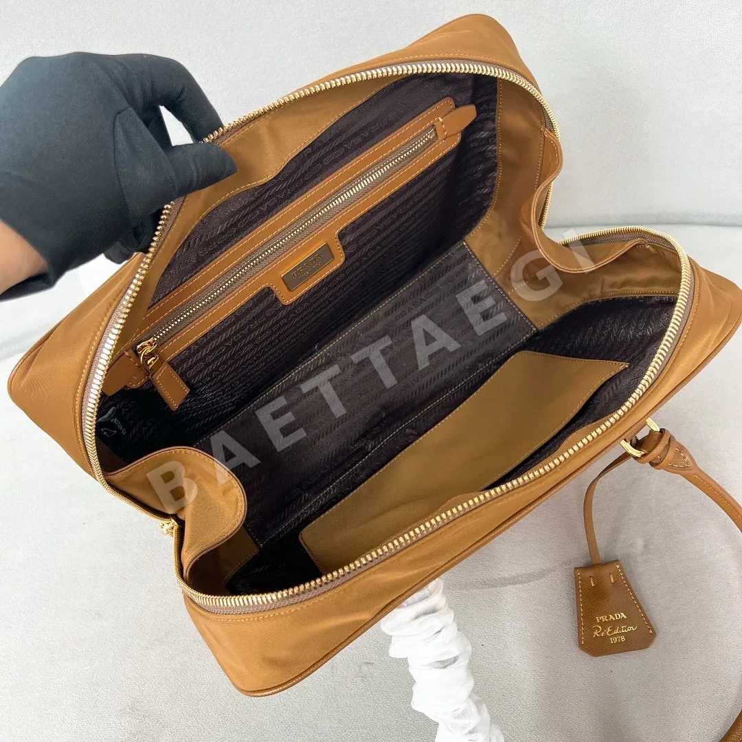프라다 리에디션 더블 핸들 나일론 호보백 1BB114 상세 이미지 9