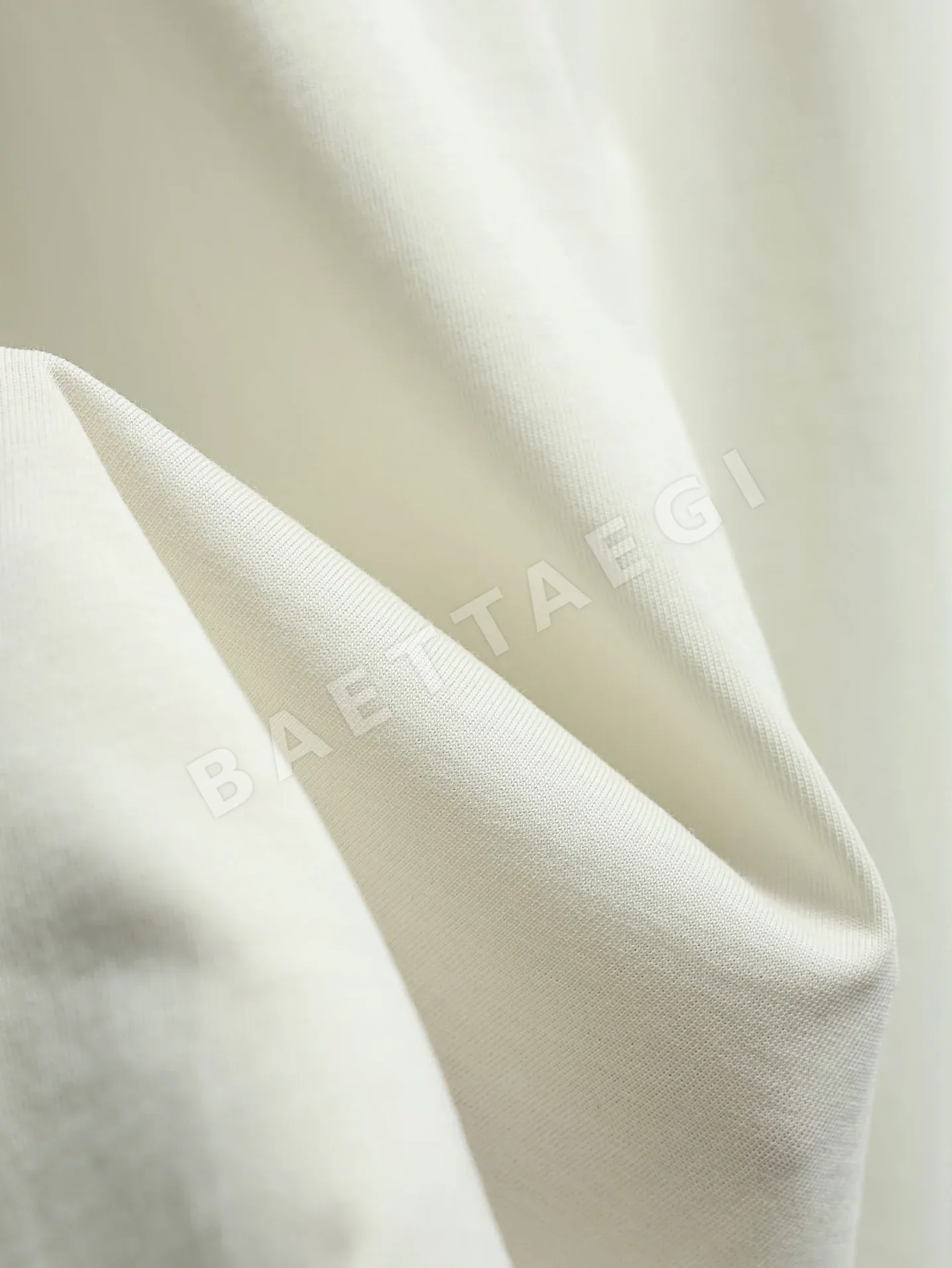 몽클레르 레터 로고 프린트 남성 반팔 티셔츠 상세 이미지 8