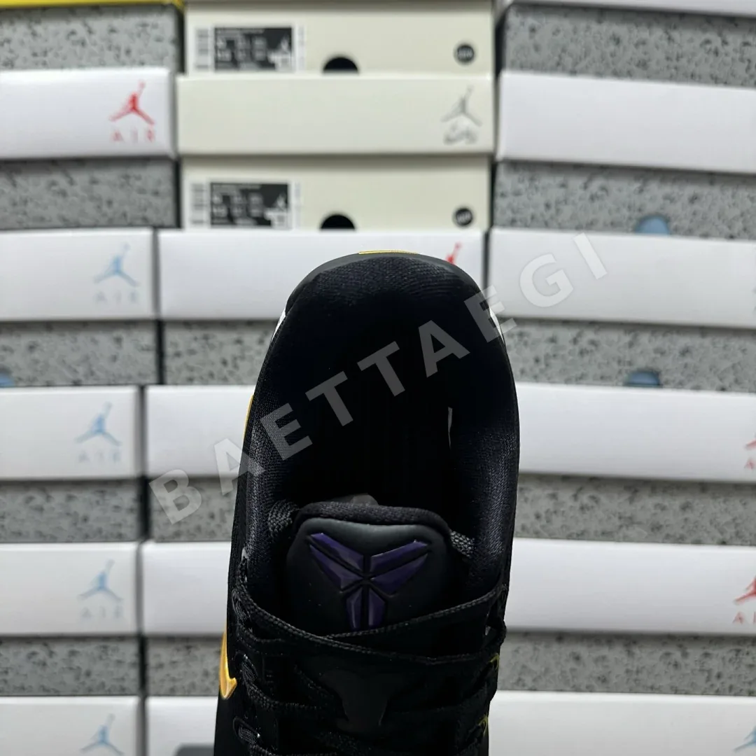 나이키 [GX] 코비 9 EM 로우 프로트로 TB IH1401-002 201391 Nike Kobe 9 EM Low Protro TB Black 상세 이미지 7