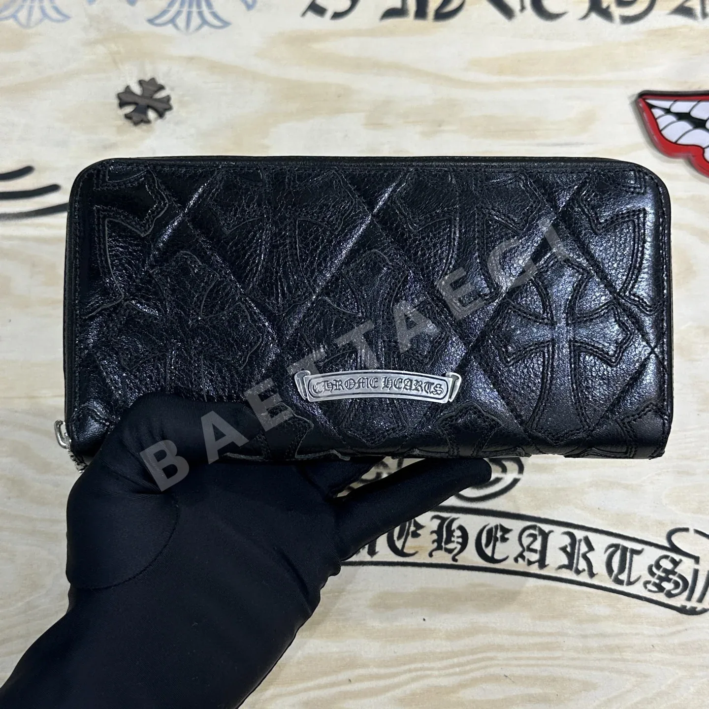 크롬하츠 크로스 패턴 가죽 지갑 상세 이미지 2