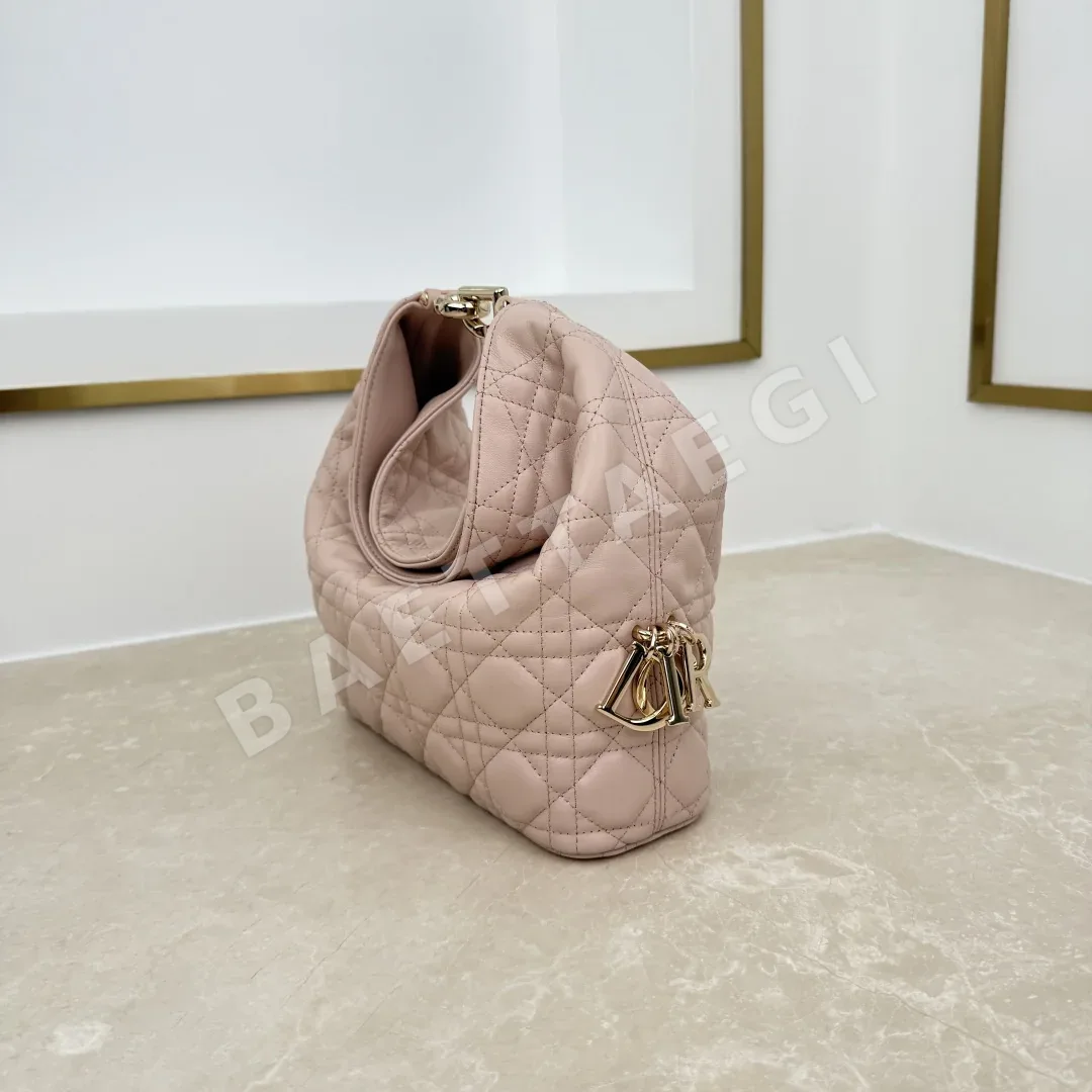 디올 뚜주흐 호보 버킷 가방 상세 이미지 2