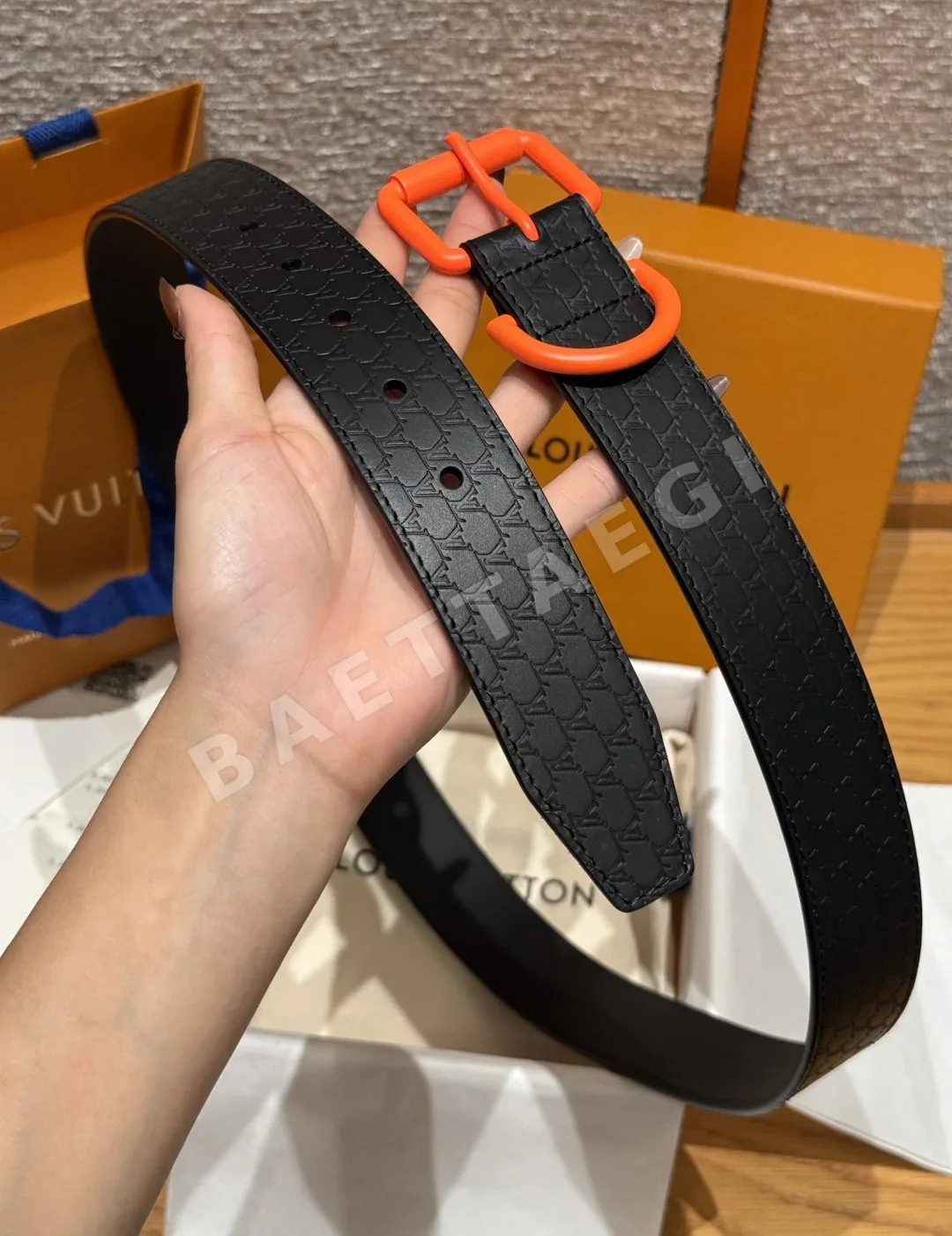 루이비통 40mm 핀 버클 벨트 상세 이미지 4
