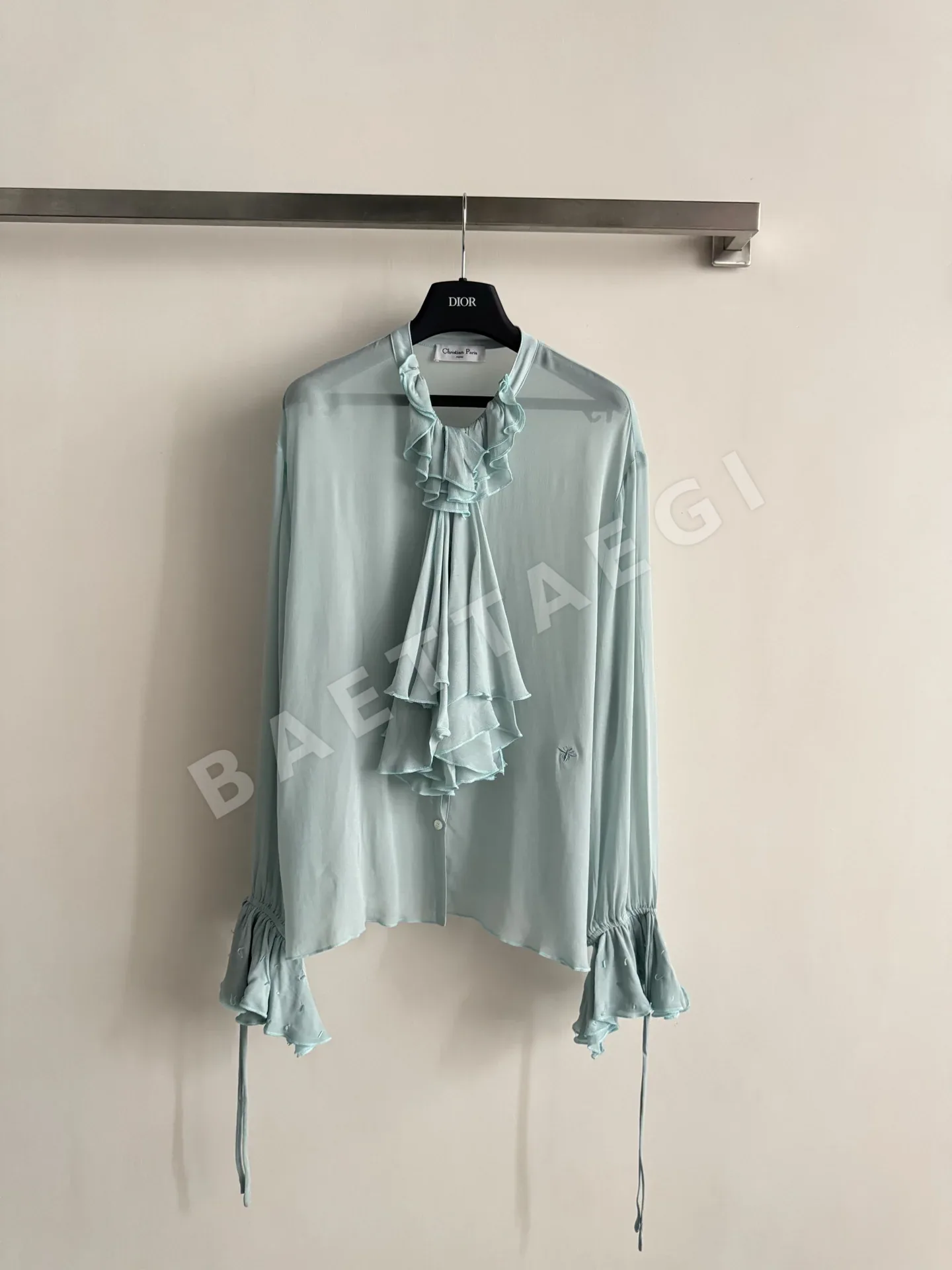 디올 러플 나팔소매 리본 여성 셔츠 93537