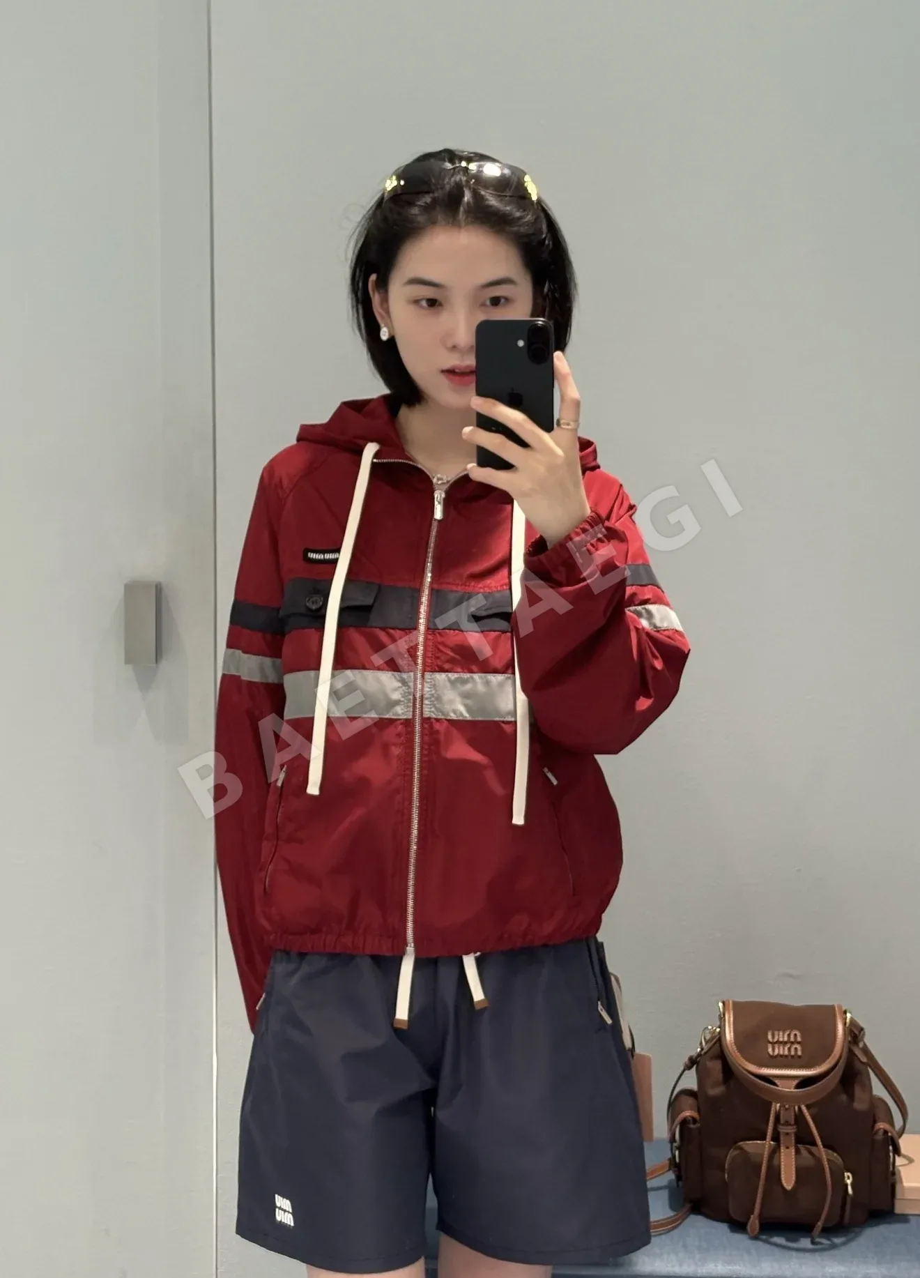 미우미우 네이비 나일론 반바지 상세 이미지 4