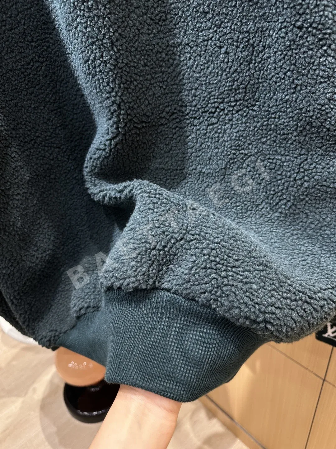 루이비통 램울 스탠드카라 집업 자켓 상세 이미지 18